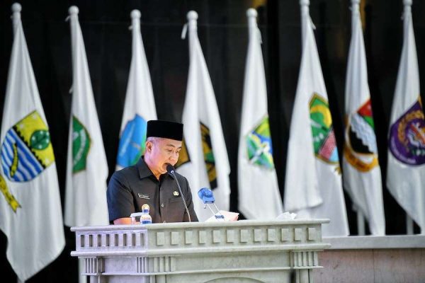 Bey Jawab Pandangan Umum Fraksi Terkait Ranperda Perubahan APBD 2024