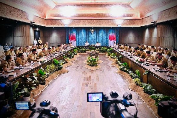 Bey Machmudin Hadiri Pertemuan Presiden dengan Seluruh Kepala Daerah di IKN