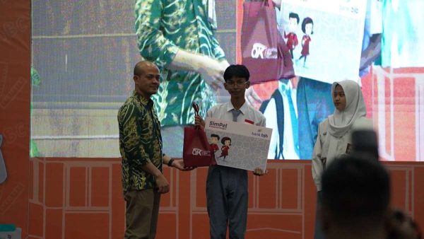OJK dan Pemprov Jabar Edukasi Pelajar Lindungi Diri dari Financial Crime