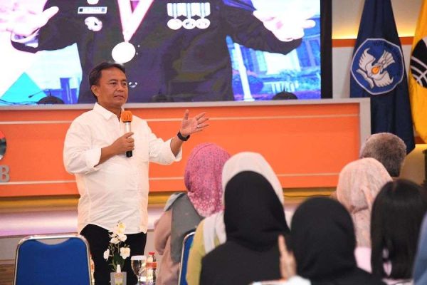 Kolaborasi Pemprov Jabar dan UPI Atasi Stunting Melalui KKN Tematik