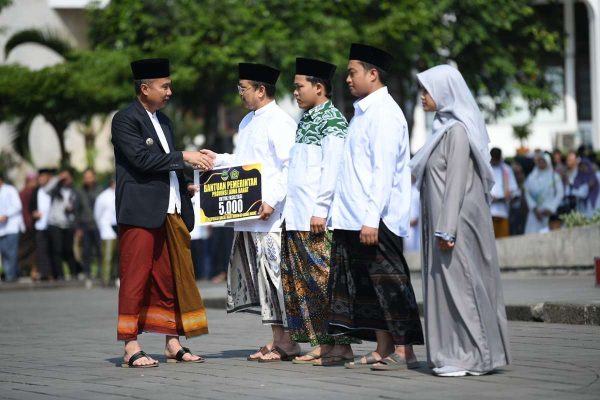 Bey Machmudin Ungkap Peranan dan Tantangan Santri di Masa Depan