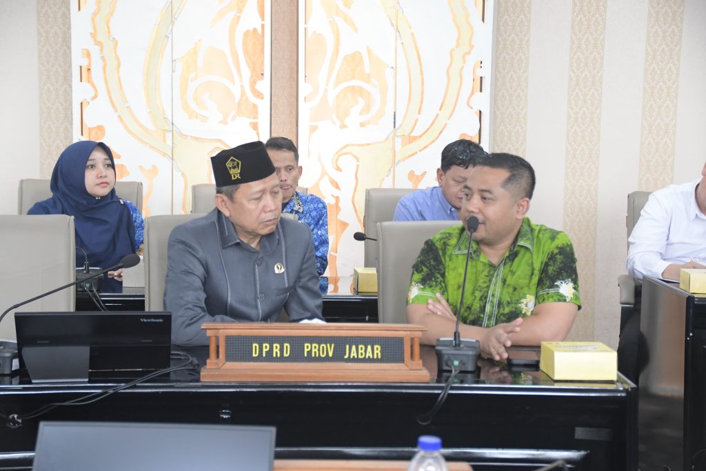 DPRD Jawa Barat dan Jawa Timur Bahas Tata Tertib DPRD dalam Kunjungan Kerja