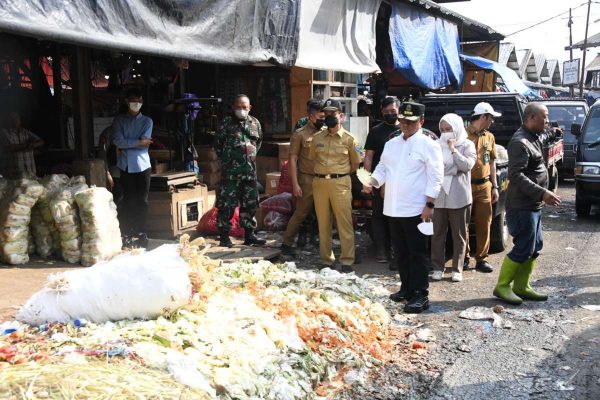 Langkah Nyata Penanganan Sampah Pasar Caringin Mulai Direalisasikan