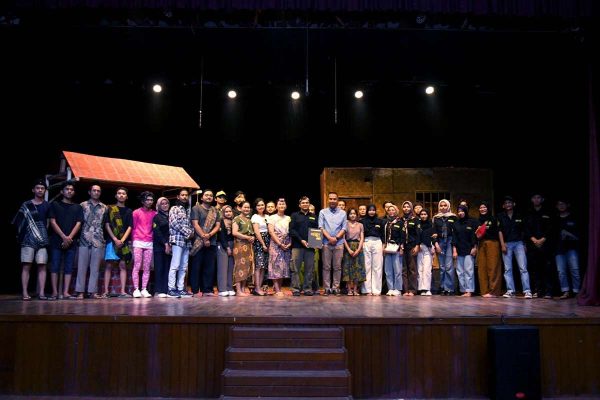 Pelestarian Bahasa dan Budaya Melalui Festival Drama Basa Sunda