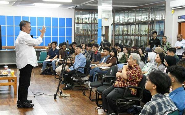 Sekda Jabar Dorong Mahasiswa Fisip Unpad Hadirkan Tata Kelola Pemerintah Lebih Baik