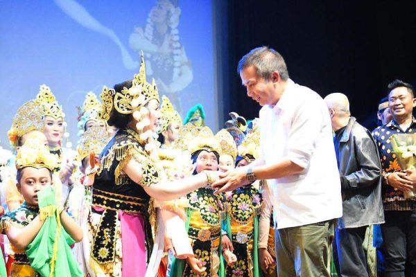 Bey Machmudin Bangga Jabar Miliki Maestro Tari Sunda Seperti Indrawati Lukman