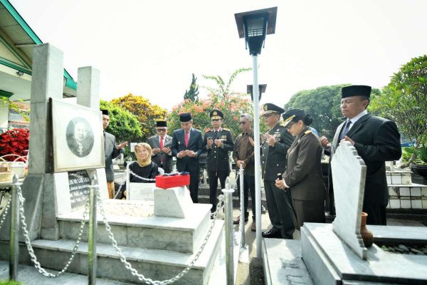 Implementasi Semangat Kepahlawanan untuk Runtuhkan Kultur Kemiskinan