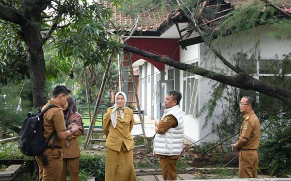Sekda Herman Suryatman Tinjau Sarana dan Prasarana Dinas Sosial Jabar